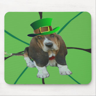Mousepad Basset Hound Happy St. Patrick's Clover