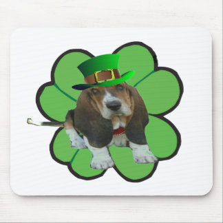 Mousepad Basset Hound Happy St. Patrick's Clover