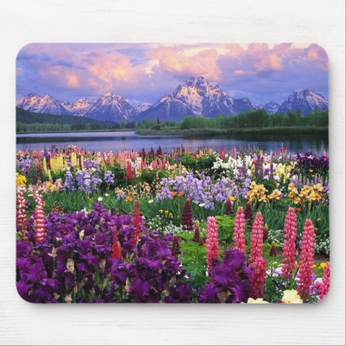 Mousepad with beautiful floral scenery