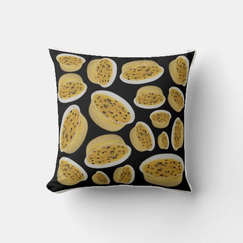Mousse pattern throw pillow