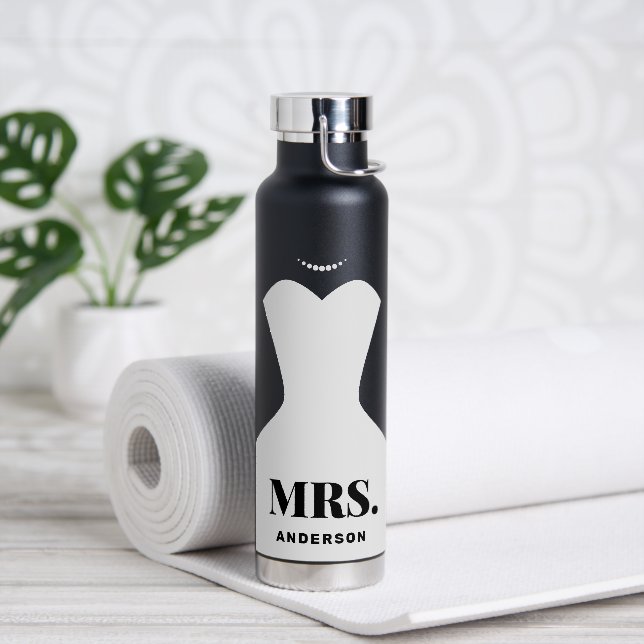 Mr and Mrs Classic Wedding Gift Water Bottle (Yoga)