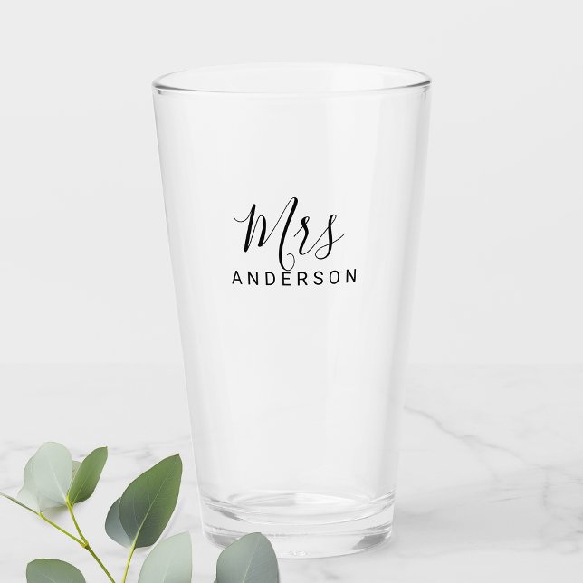 Mr and Mrs | Modern Script Personalized Glass (Creator Uploaded)