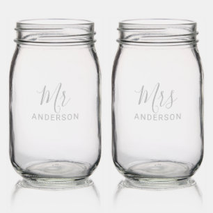 Mr and Mrs   Modern Script Personalized Name Mason Jar