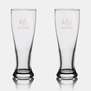 Mr and Mrs   Modern Script Personalized Name Pilsner Glass