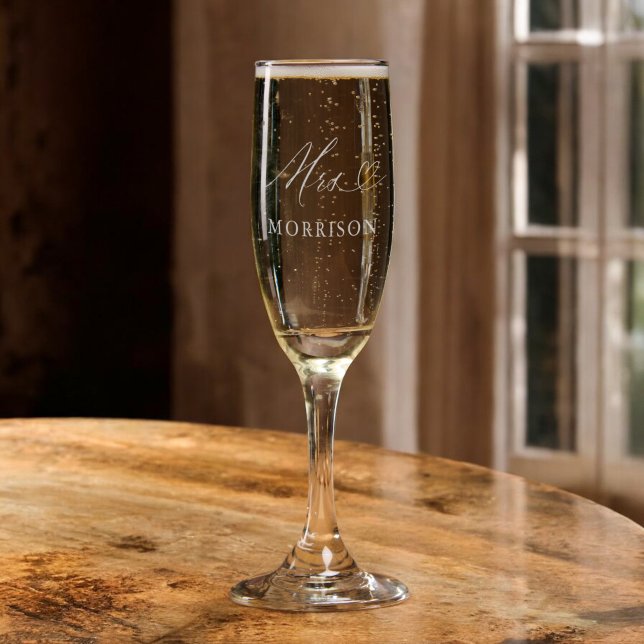 Mr and Mrs Newlywed Typography Wedding Champagne Flute (Creator Uploaded)