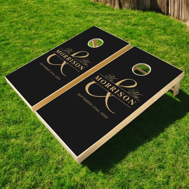 Mr. and Mrs Wedding Elegant Black Gold Cornhole Set (Creator Uploaded)