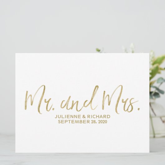 "Mr. and Mrs." Wedding Sign | Stylish Golden (Standing Front)