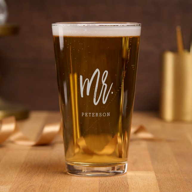 Mr Brushed Calligraphy Personalized Couple Gift Pint Glass (Party)