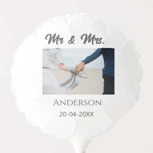 Mr & Mrs add family name date year wedding favor g Balloon