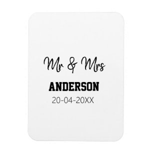 Mr & Mrs add family name date year wedding favor g Magnet