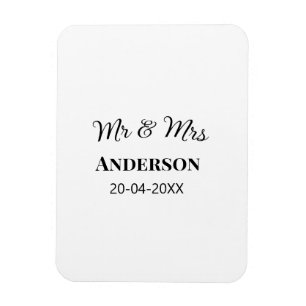 Mr & Mrs add family name date year wedding favor g Magnet