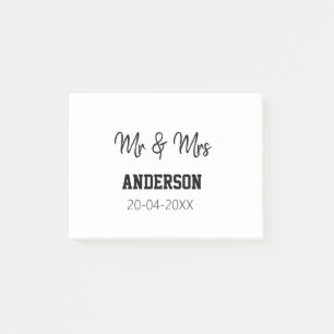 Mr & Mrs add family name date year wedding favor g Post-it Notes