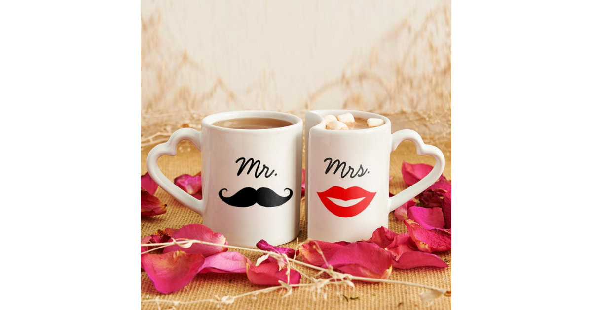 Mr and Mrs, Personalized Heart Shaped Mug Set, Valentine's Day