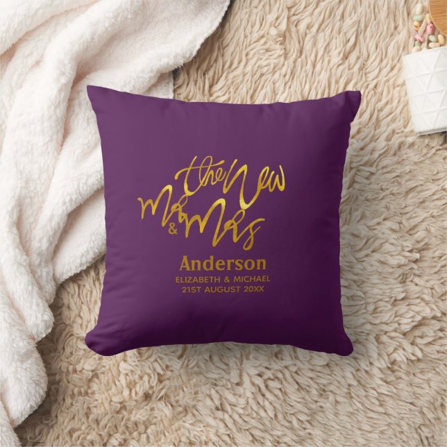 MR & MRS Newlyweds Just Married Magenta Gold GIFT Throw Pillow (Blanket)