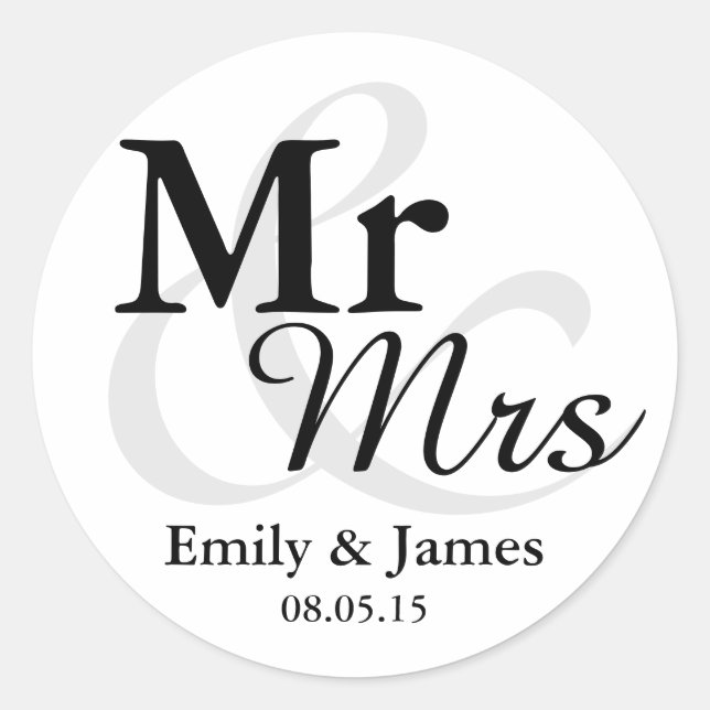 Mr&Mrs Simple Elegant Typography Wedding Favor Classic Round Sticker (Front)