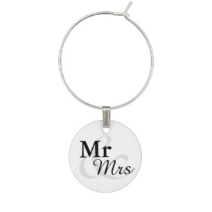 Mr&Mrs Simple Elegant Typography Wedding Wine Glass Charm