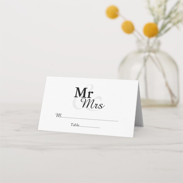 Mr&Mrs Simple Elegant Wedding Place Card (Front)