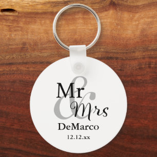 Mr & Mrs Wedding Favor Keyring Name/Date Photo