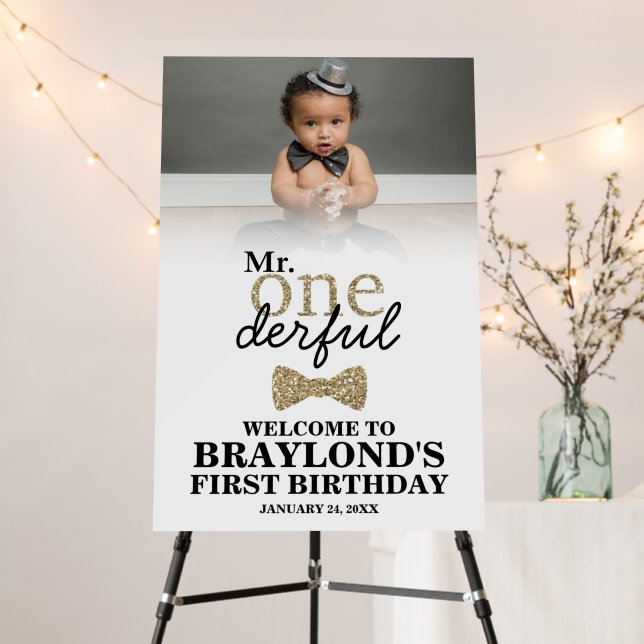 Mr Onederful Gold Birthday Welcome Sign Foam Board (In Situ (Stand))