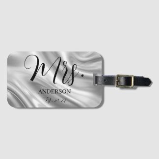 Mrs Script Custom Name Newlywed Honeymoon Luggage Tag