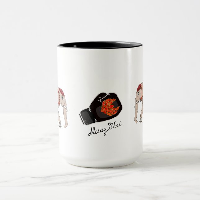 Mug Thai style. (Center)