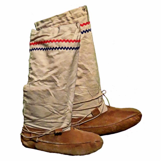 Mukluks Statuette (Front)