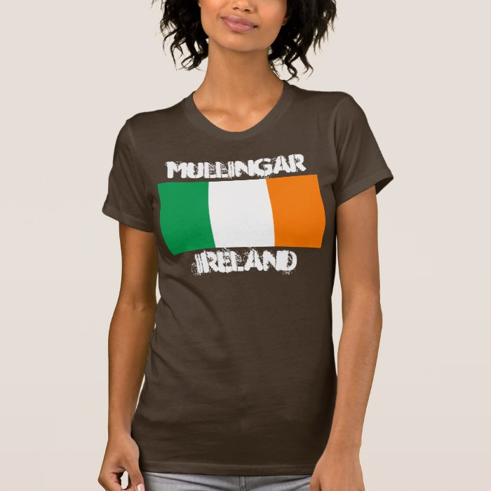 Mullingar, Irlanda con la bandera irlandesa Camisetas de
