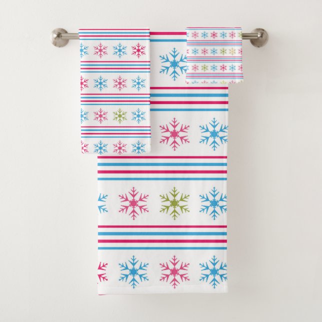 Multi Color Snowflakes Bath Towel Set (Insitu)