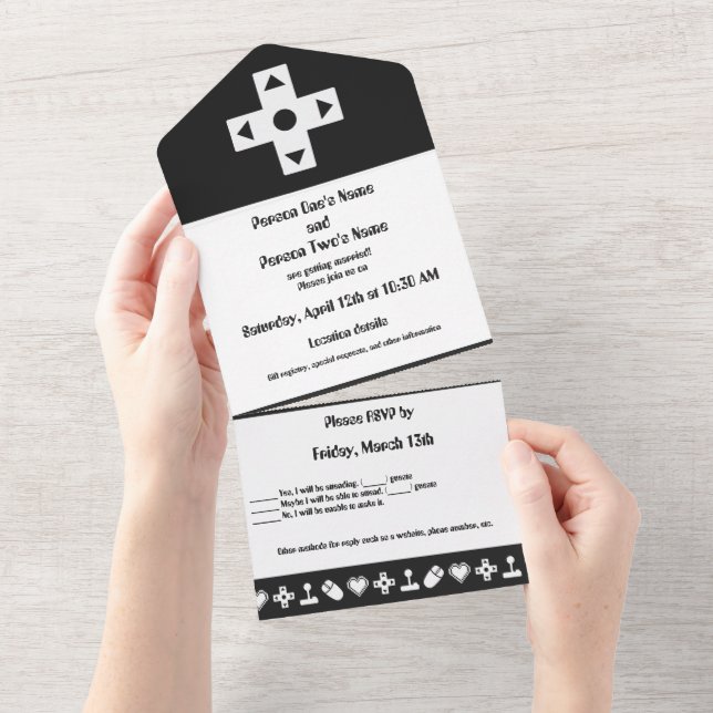 Multiplayer Mode in Black All In One Invitation (Tearaway)