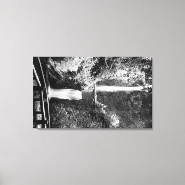 Multnomah Falls PhotographColumbia River, OR Canvas Print (Front)
