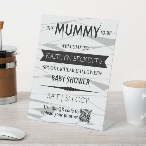 Mummy To Be  Halloween Baby Shower Welcome Pedestal Sign