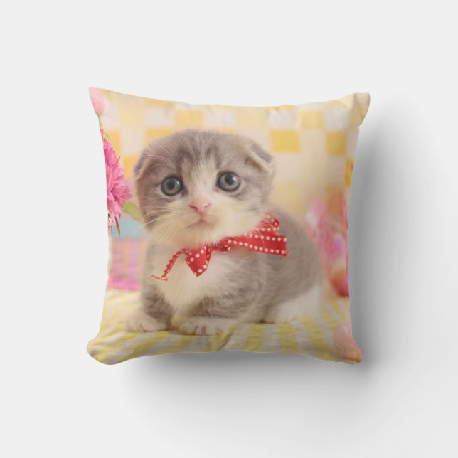 Munchkin Kitten Throw Pillow (Front)