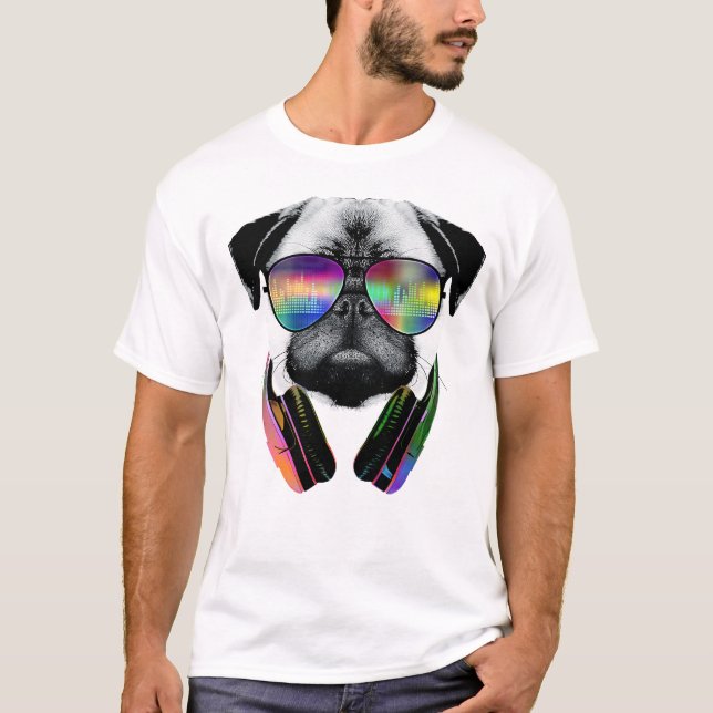 Music lover pug v2 T-Shirt (Front)