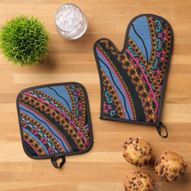 MVB Textile Abstract Creative Pieces Oven Mitt & Pot Holder Set (Top Down)