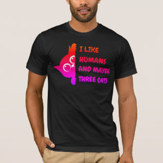 My cat likes baseball  T-Shirt