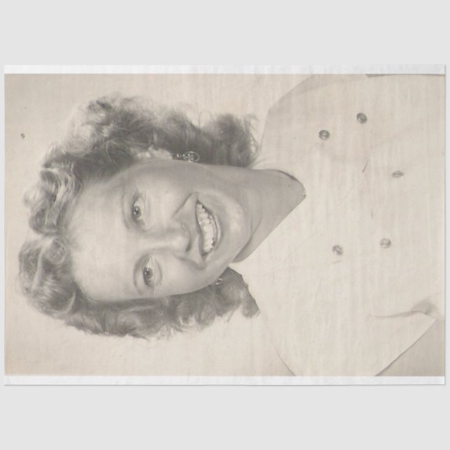 My Mom The Mom in the World  Tissue Paper (Front)