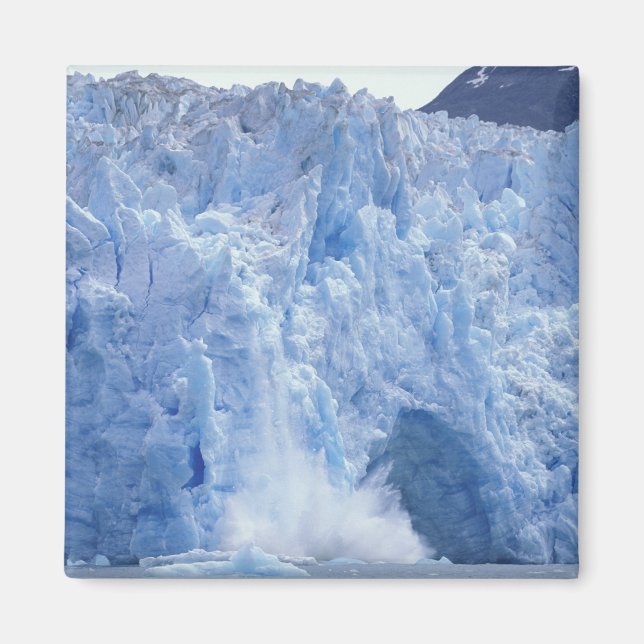 NA, USA, Alaska. Glacier crumbling into water Magnet (Front)