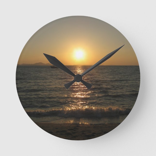 Naklua Beach Sunset .. Pattaya, Chonburi, Thailand Round Clock (Front)
