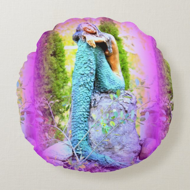 napping mermaid round throw pillow (Front)