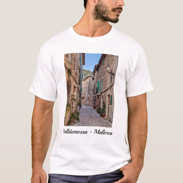 Narrow street in Valldemossa village - Mallorca T-Shirt (Front)