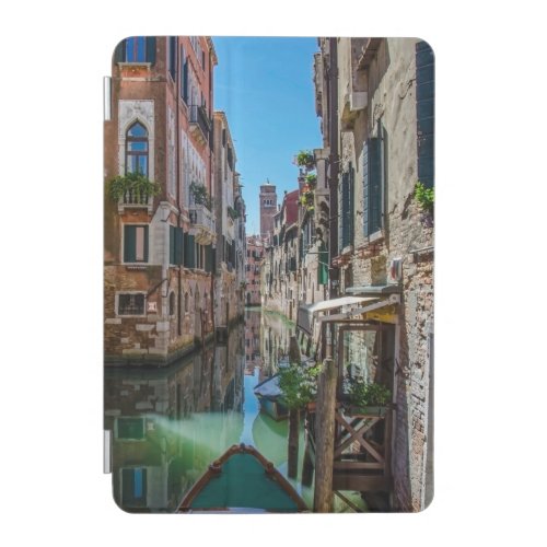 Narrow street with canal in Venice iPad Mini Cover
