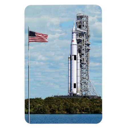 Nasa Sls Space Launch System Rocket Launchpad Magnet