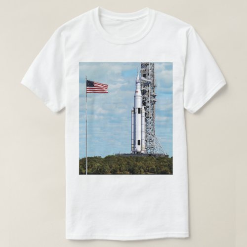 NASA SLS Space Launch System Rocket Launchpad T_Shirt