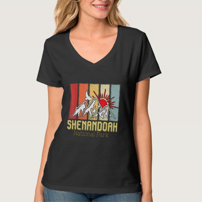National Park Shenandoah Souvenir Mountains Hike V T-Shirt (Front)