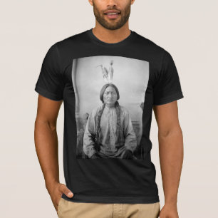 Native American Icon: Lakota Leader Sitting Bull   T-Shirt
