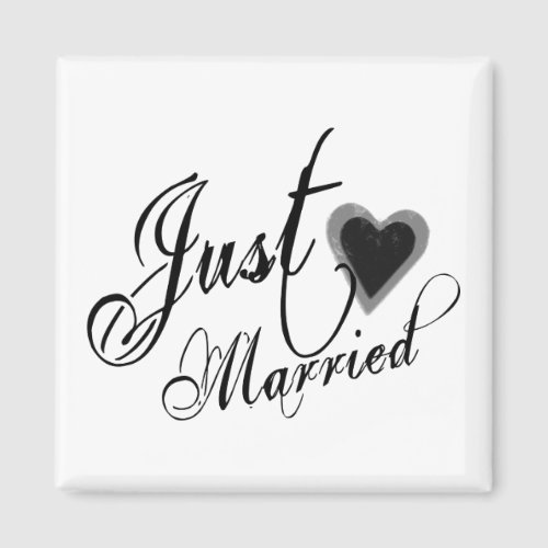 Naughy Grunge Script _ Just Married Heart Black Magnet