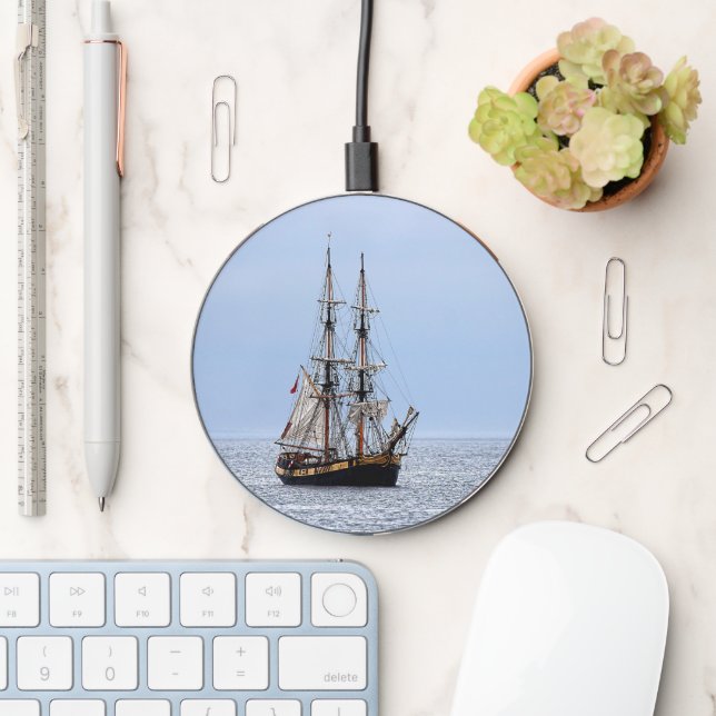 Nautical Fishing Boat Blue Skies Wireless Charger (Desk)