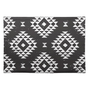 Navajo Geometric: Black White Tribal. Cloth Placemat