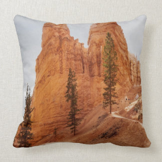 Navajo Loop Trail, Bryce Canyon Throw Pillow