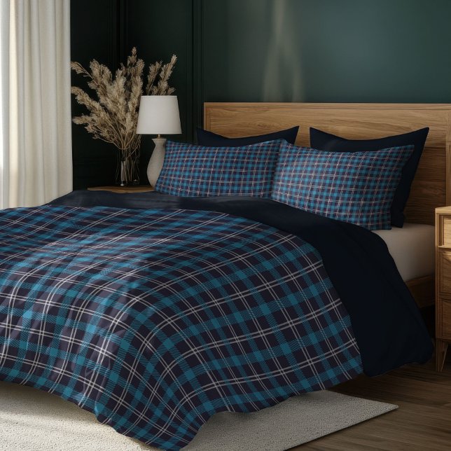 Navy and Blue Check Duvet in Timeless Pattern (Navy and Blue Check Duvet in Timeless Pattern)